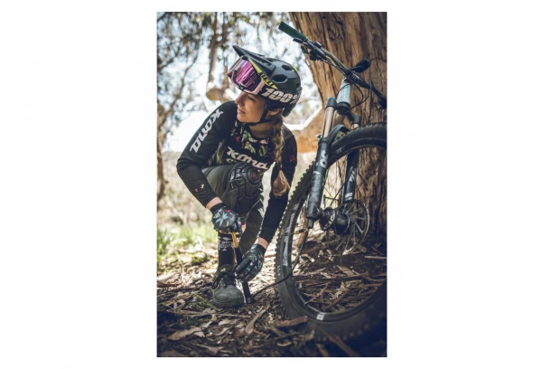 Lezyne Micro Floor Drive HV Voetpomp (Max 90 Psi / 6 Bar) Zwart 3 Lezyne Micro Floor Drive HV Voetpomp (Max 90 Psi / 6 Bar) Zwart - Afbeelding 3